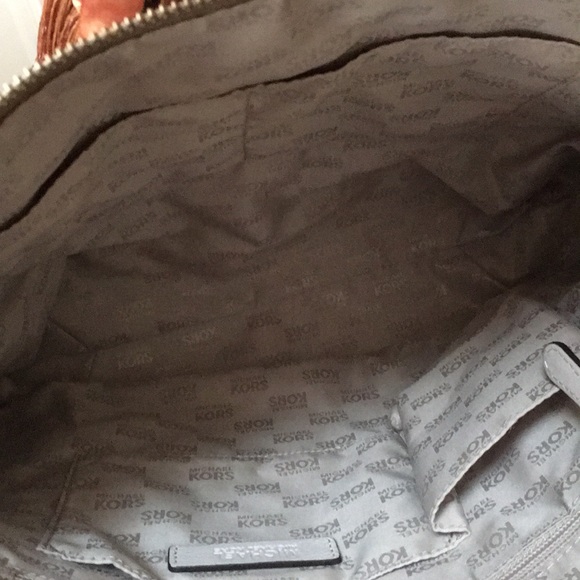 MICHAEL KORS STUDDED HANDBAG - Picture 3 of 7